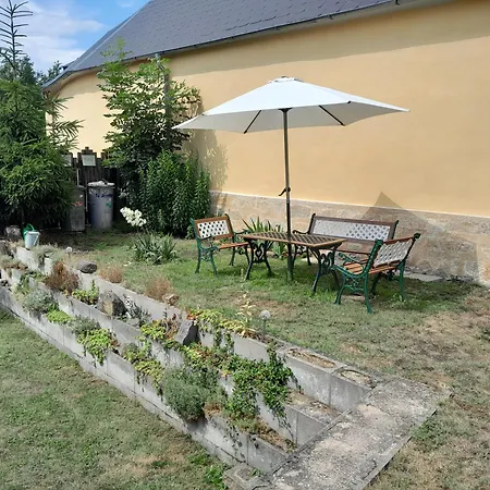 Feriehus U Kostela *